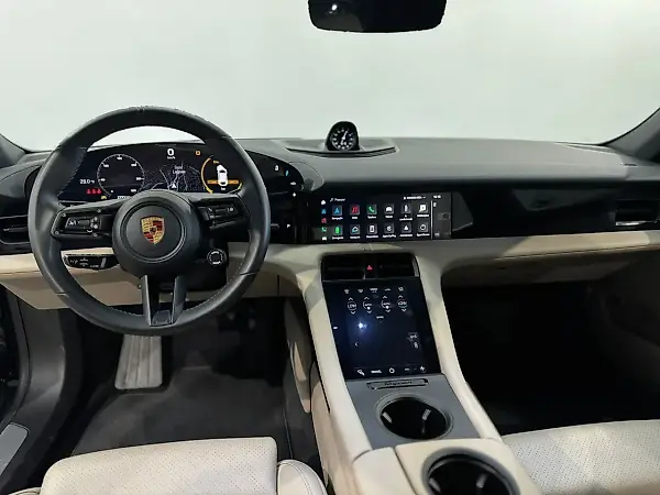 Porsche Taycan - Imagem 10