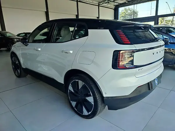 Volvo EX30 - Imagem 4