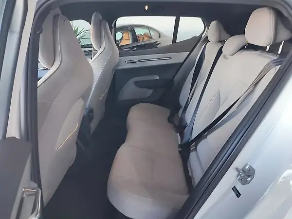 Volvo EX30 - Imagem 20