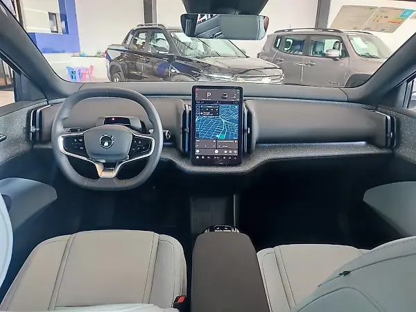 Volvo EX30 - Imagem 12