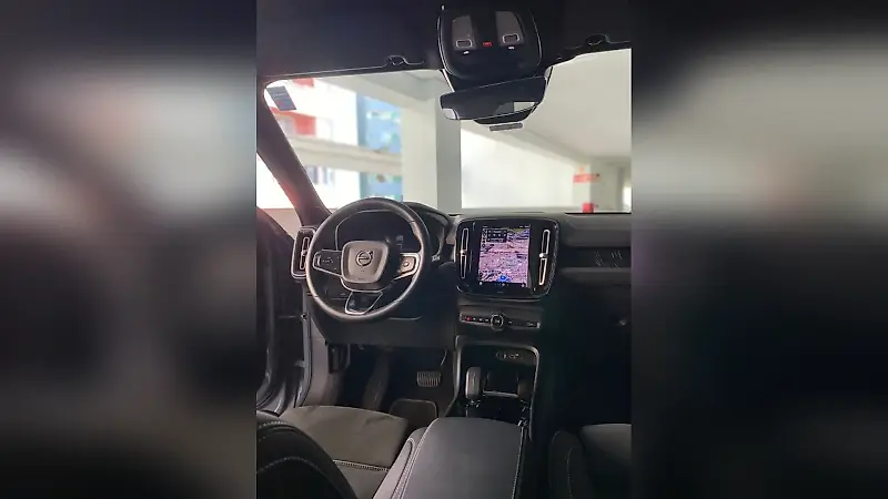 Volvo XC40 Recharge - Imagem 11