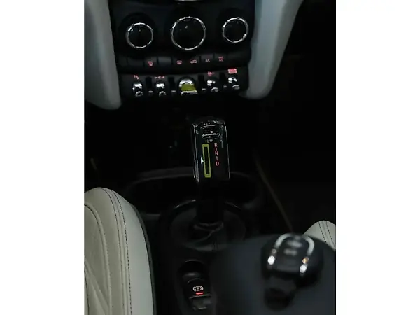 Mini Cooper SE - Imagem 8