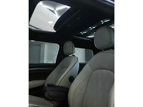 Mini Cooper SE - Imagem 9