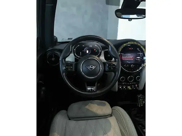 Mini Cooper SE - Imagem 13