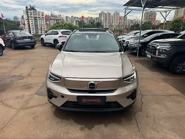 Volvo XC40 - Imagem 2