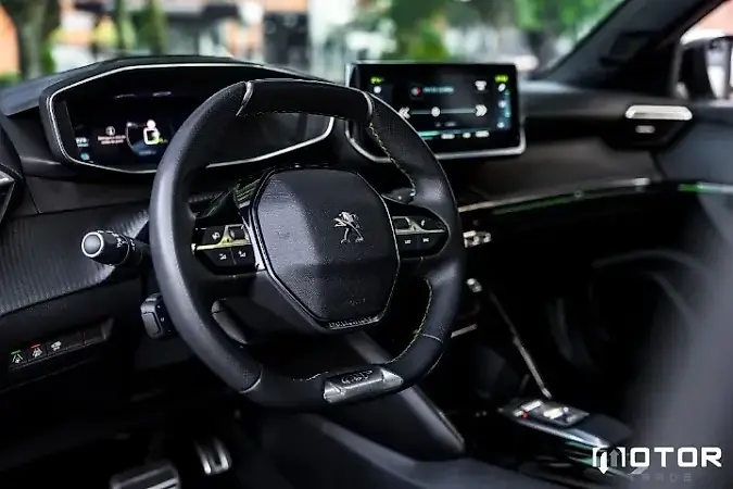 Peugeot E-2008 - Imagem 18