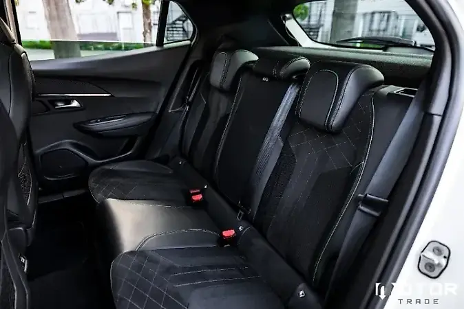 Peugeot E-2008 - Imagem 20