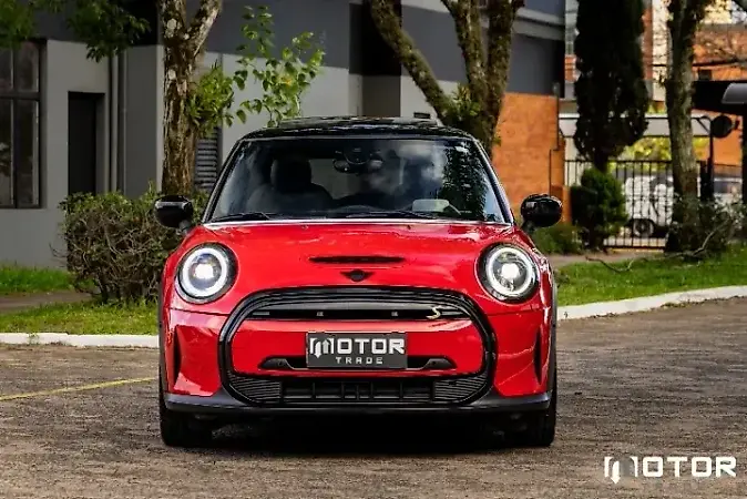 Mini Cooper SE - Imagem 1