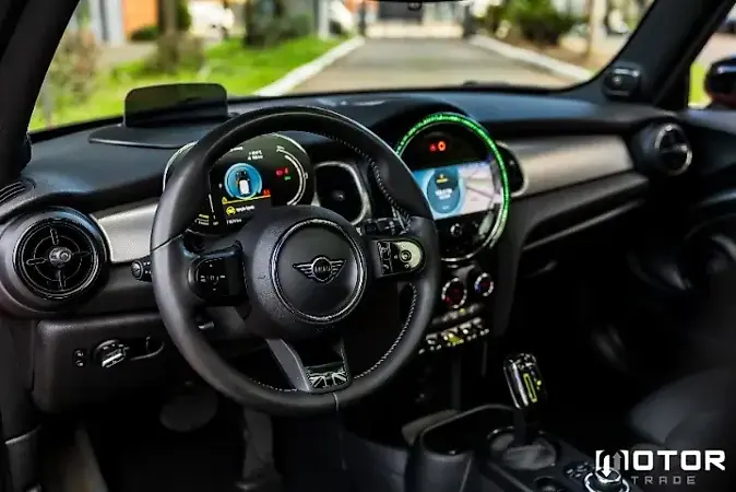 Mini Cooper SE - Imagem 12