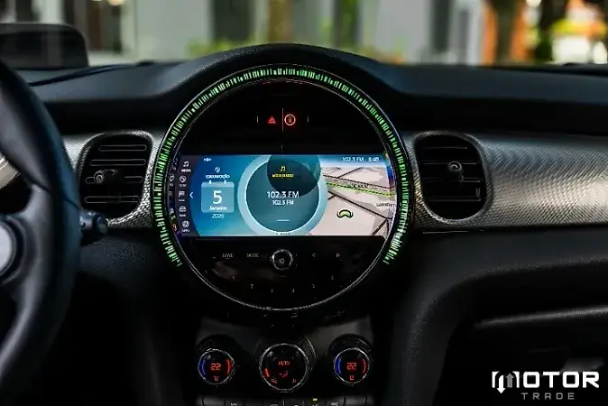 Mini Cooper SE - Imagem 19