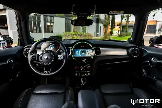 Mini Cooper SE - Imagem 17
