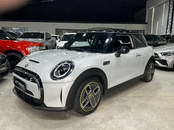 Mini Cooper SE - Imagem 1