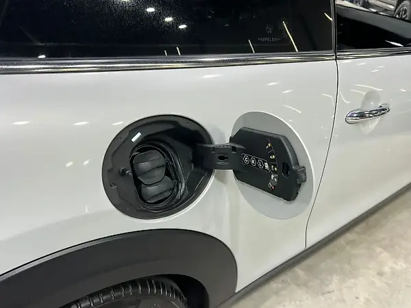 Mini Cooper SE - Imagem 9