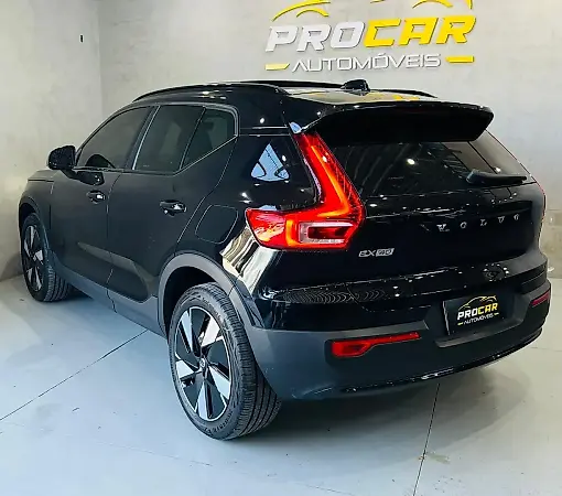 Volvo EX40 - Imagem 4