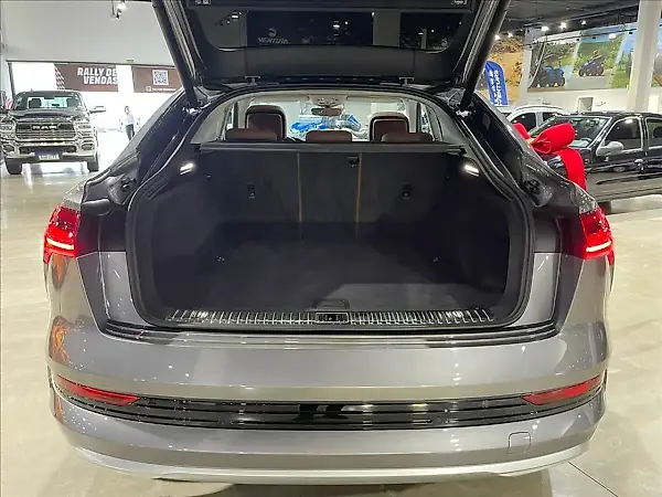 Audi E-tron Sportback - Imagem 16