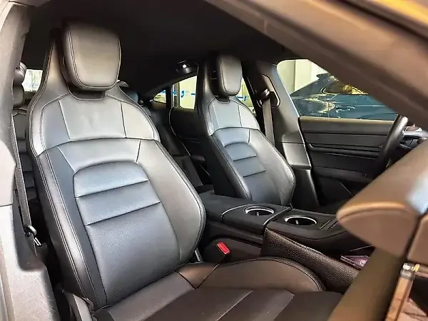 Porsche Taycan - Imagem 11