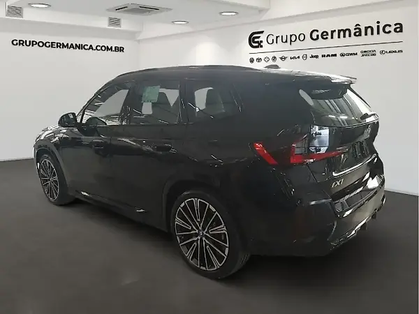 BMW IX1 - Imagem 3
