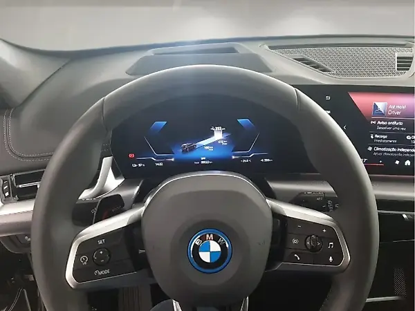 BMW IX1 - Imagem 8