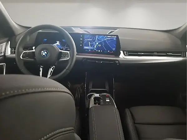 BMW IX1 - Imagem 10