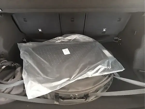 BMW IX1 - Imagem 12