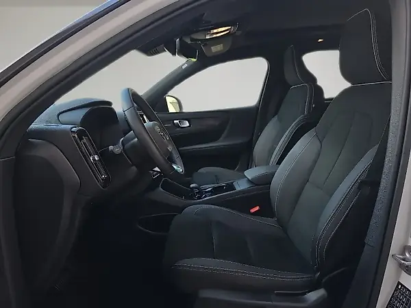 Volvo XC40 Recharge - Imagem 7