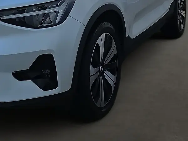 Volvo XC40 Recharge - Imagem 6