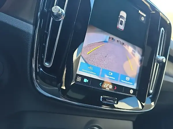 Volvo XC40 Recharge - Imagem 14
