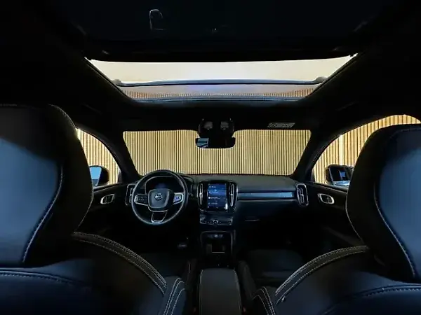 Volvo XC40 Recharge - Imagem 14
