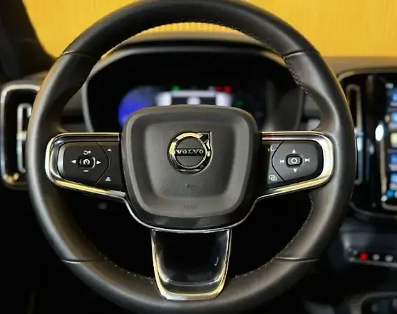 Volvo XC40 Recharge - Imagem 16