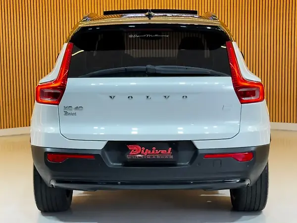 Volvo XC40 Recharge - Imagem 5
