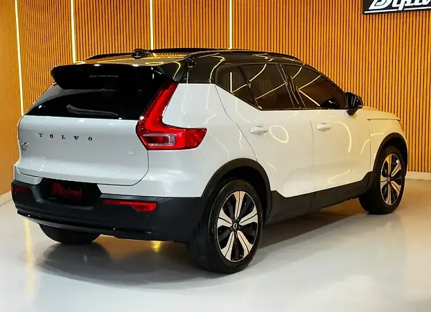 Volvo XC40 Recharge - Imagem 7