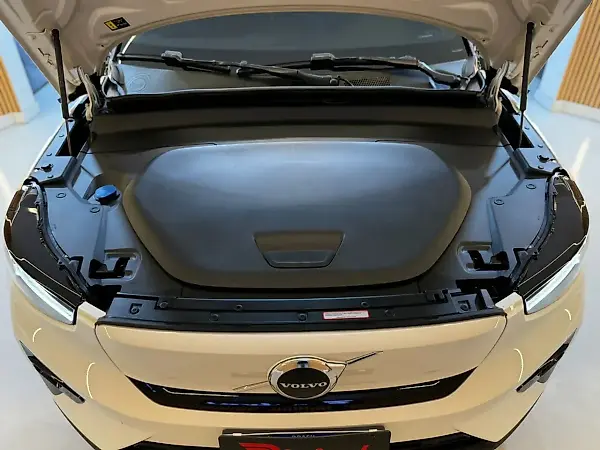 Volvo XC40 Recharge - Imagem 10