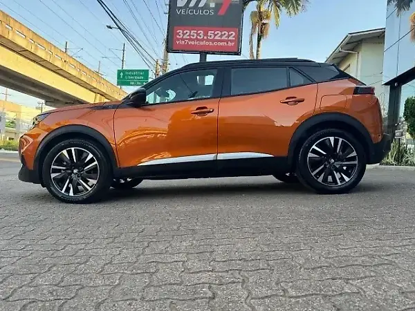 Peugeot E-2008 - Imagem 10