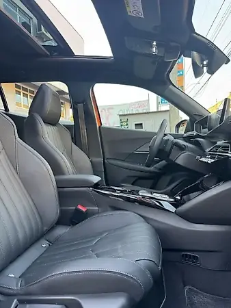 Peugeot E-2008 - Imagem 14