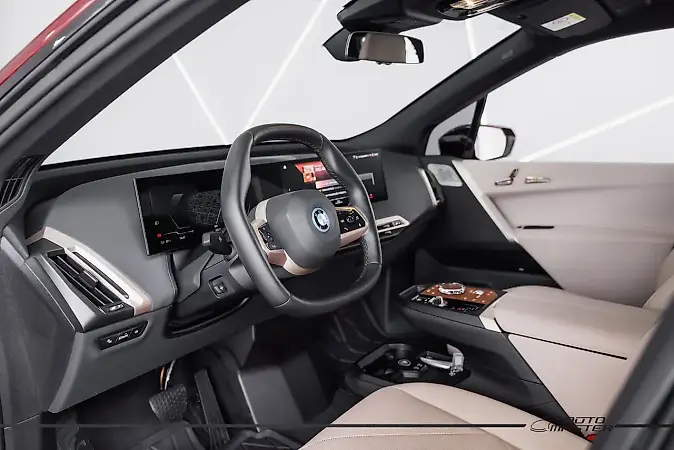 BMW Ix - Imagem 6