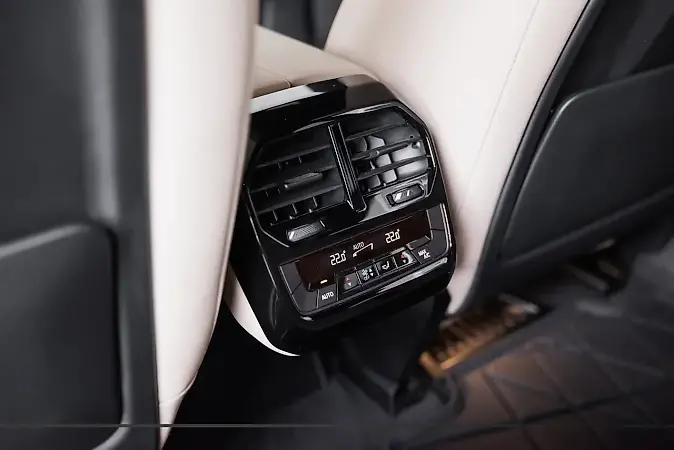 BMW Ix - Imagem 13