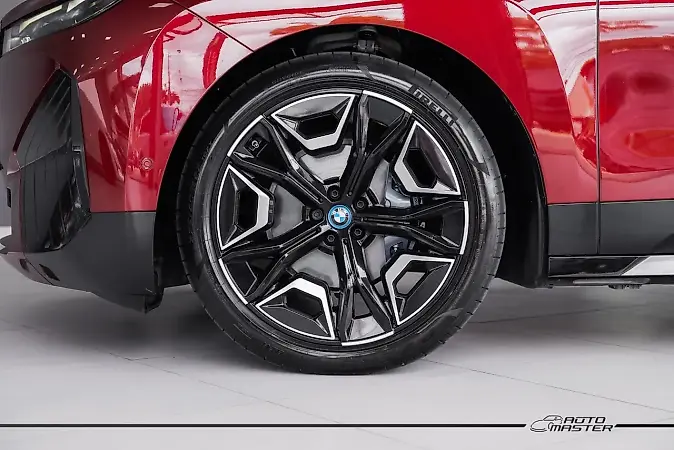 BMW Ix - Imagem 19