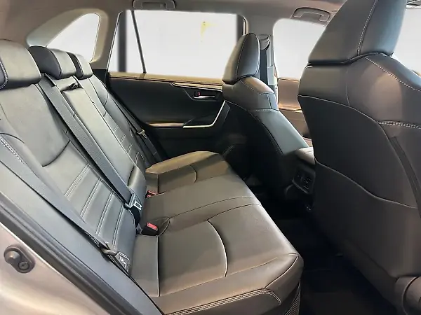 Toyota Rav4 EV - Imagem 12