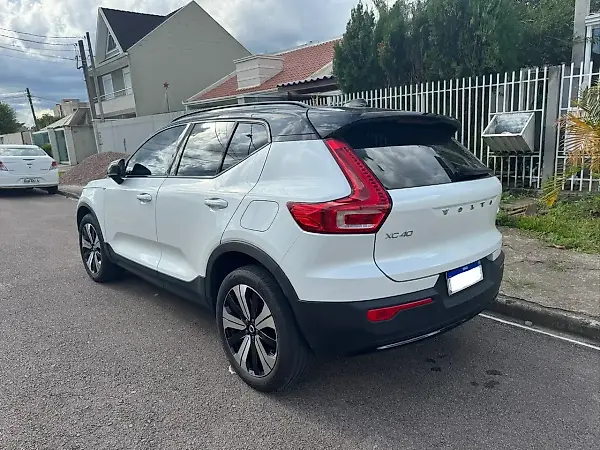 Volvo XC40 Recharge - Imagem 3