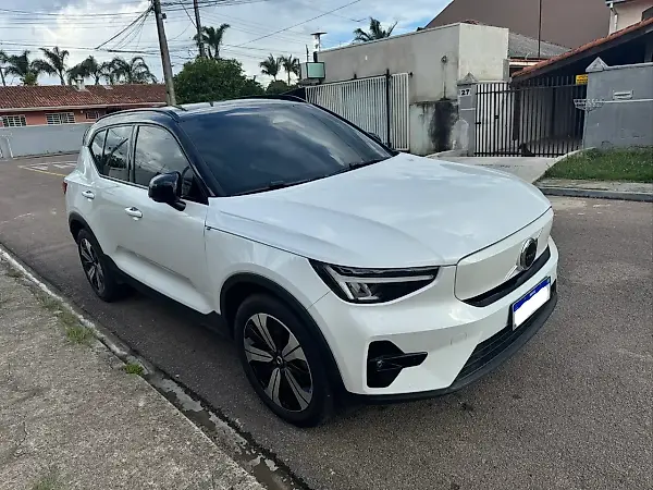 Volvo XC40 Recharge - Imagem 4