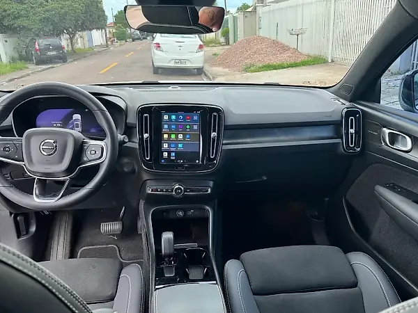 Volvo XC40 Recharge - Imagem 7