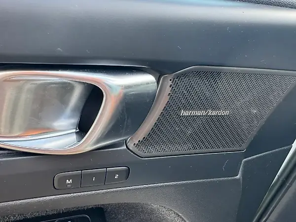 Volvo XC40 Recharge - Imagem 16