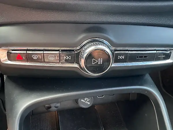Volvo XC40 Recharge - Imagem 17