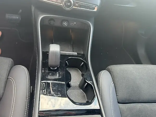 Volvo XC40 Recharge - Imagem 18