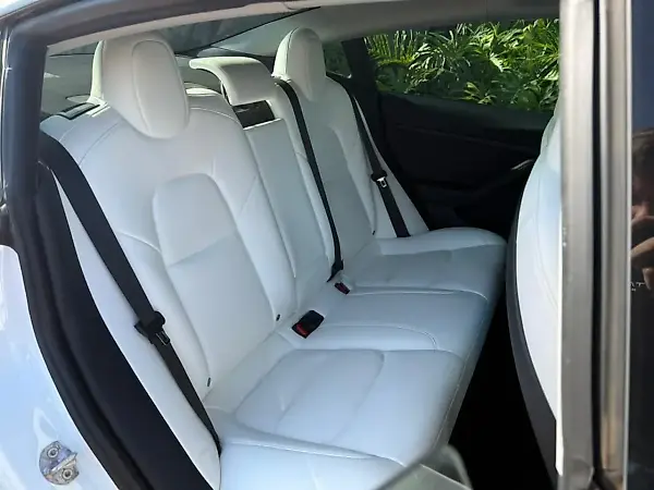 Tesla Model 3 - Imagem 9
