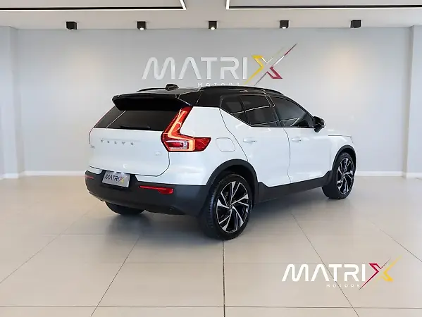 Volvo XC40 - Imagem 2