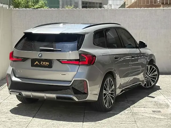 BMW IX1 - Imagem 6