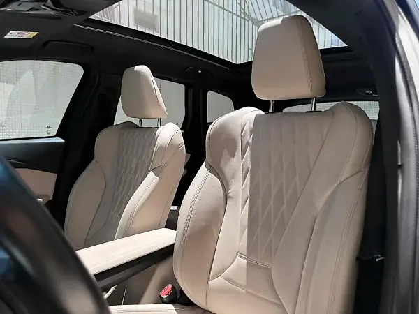 BMW IX1 - Imagem 8