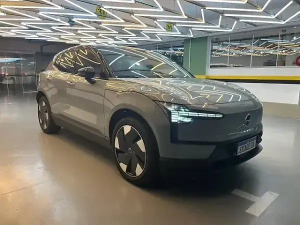 Volvo EX30 - Imagem 1