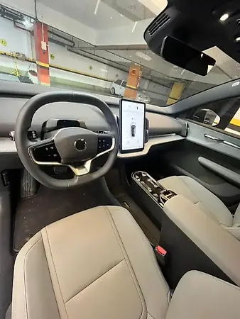 Volvo EX30 - Imagem 3